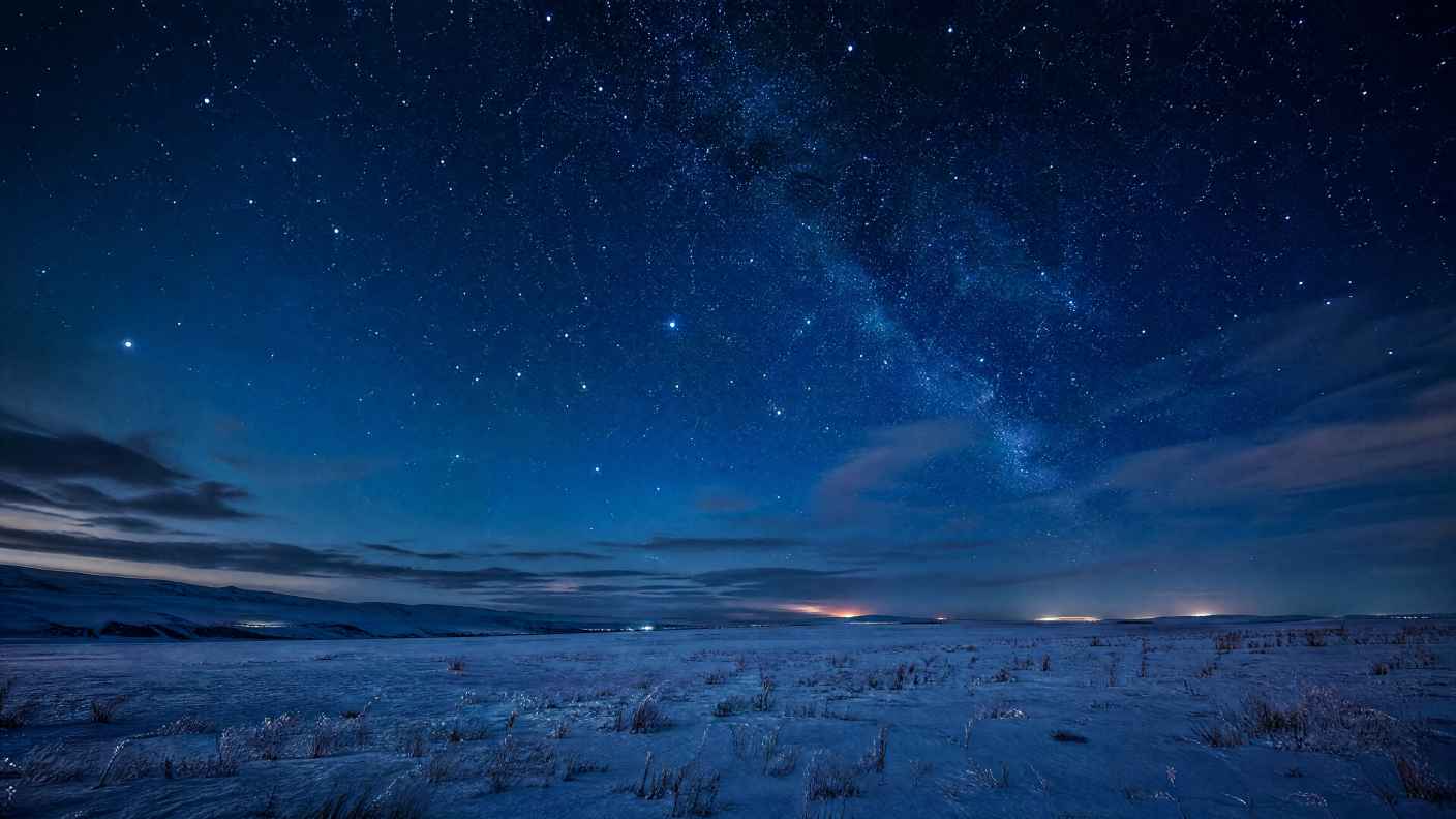 草原冬夜 星空璀璨 雪地微光 寒冷静谧 4K 壁纸 - 唯爱壁纸