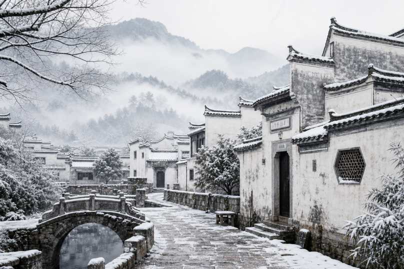 雪后古村落 徽派古村 白雪黛瓦 水墨冬景 4K壁纸 - 唯爱壁纸